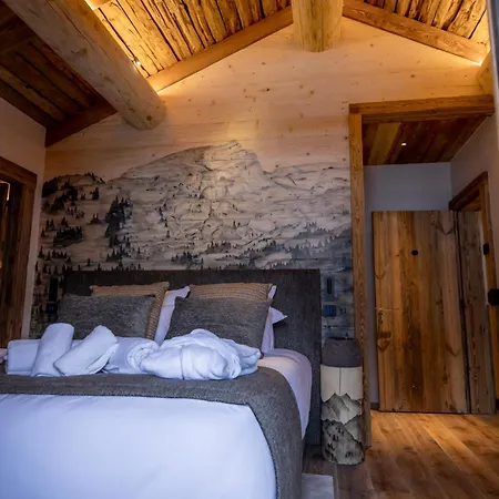 Hotel Chalet Haut De Gamme Au Coeur De La Clusaz
